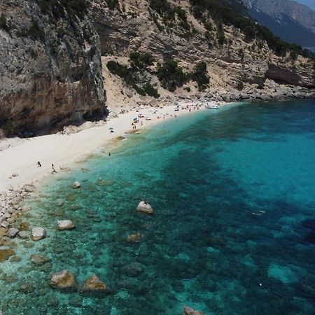 Appartamento Terrazza Vista Mare Cala Gonone Bagian luar foto