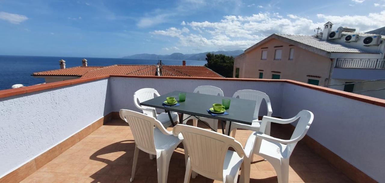 Appartamento Terrazza Vista Mare Cala Gonone Bagian luar foto