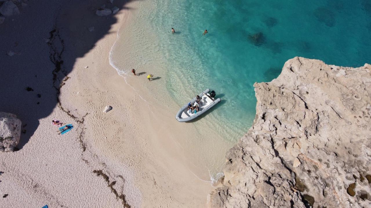 Appartamento Terrazza Vista Mare Cala Gonone Bagian luar foto