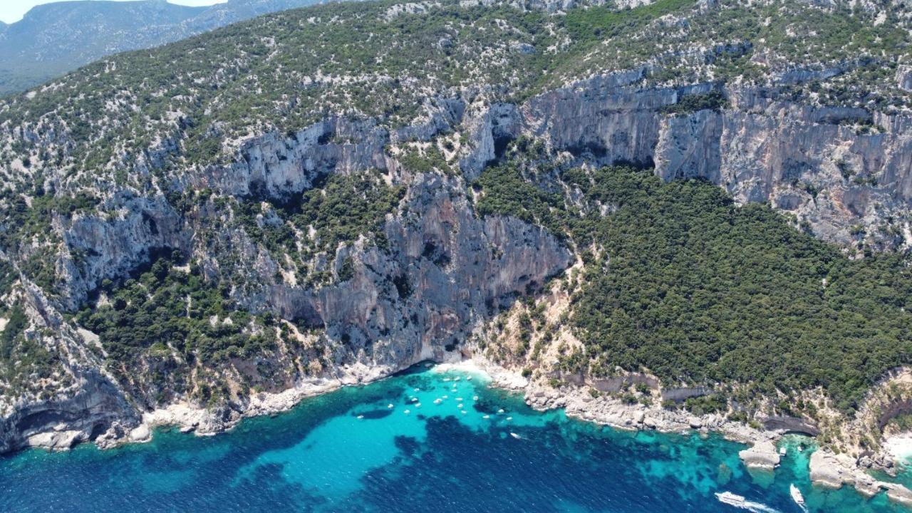 Appartamento Terrazza Vista Mare Cala Gonone Bagian luar foto