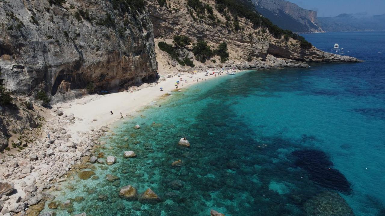 Appartamento Terrazza Vista Mare Cala Gonone Bagian luar foto